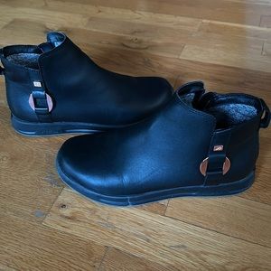 kURU ankle boots